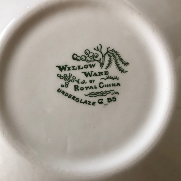 Vintage Willow Ware by Royal China Saucer Plate - Picture 4 of 5